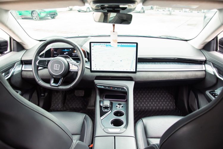 极氪001 2022款 超长续航单电机 WE版中控内饰7009