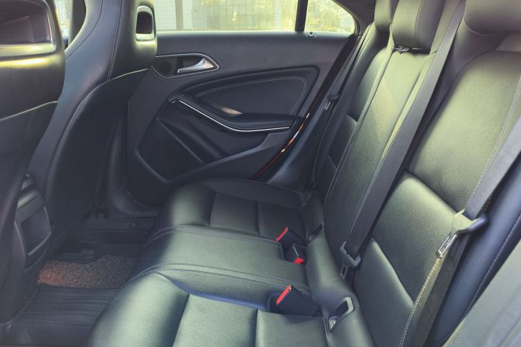 奔驰CLA 2019款 CLA 200 动感型中控内饰7008