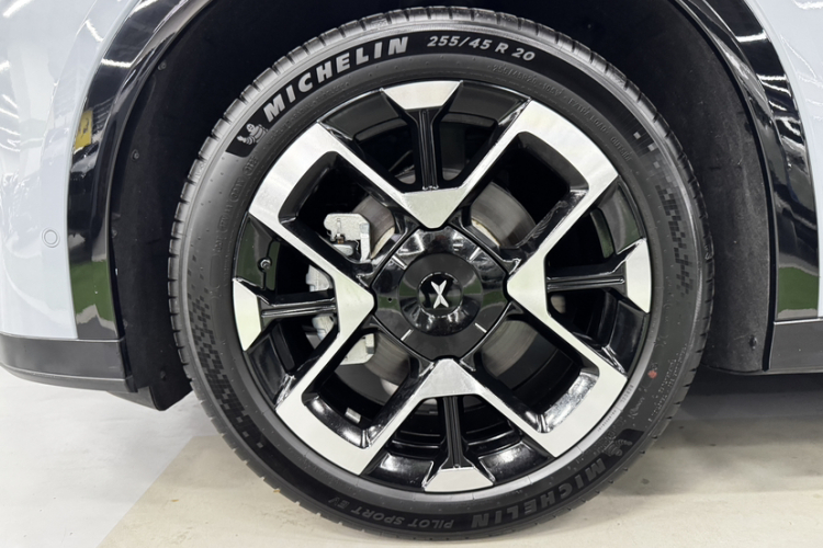 小鹏G7 2025款 702 超长续航 Max车身外观6006