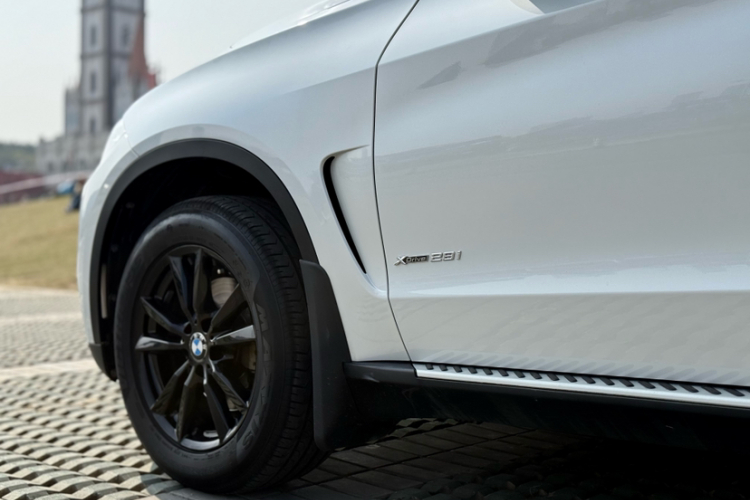 宝马X5(进口) 2015款 xDrive28i车身外观6001