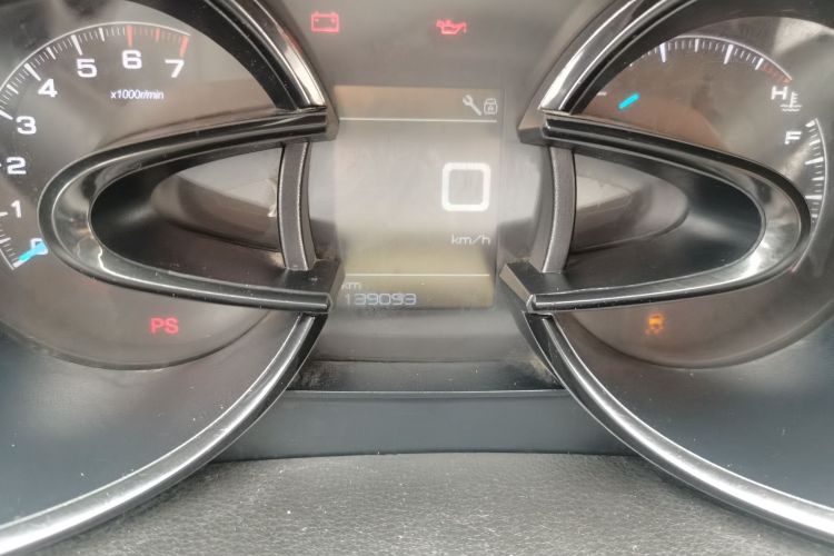 东风风神AX7 2016款 2.0L 手动智悦型中控内饰15