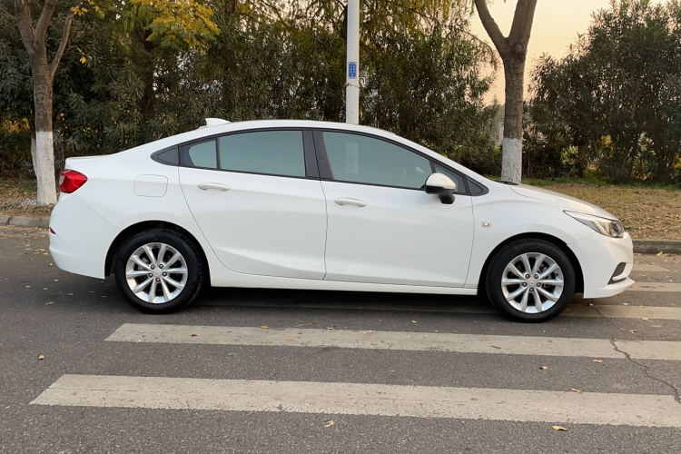 雪佛兰 科鲁兹 2017款 1.5L 自动先锋天窗版车身外观6004