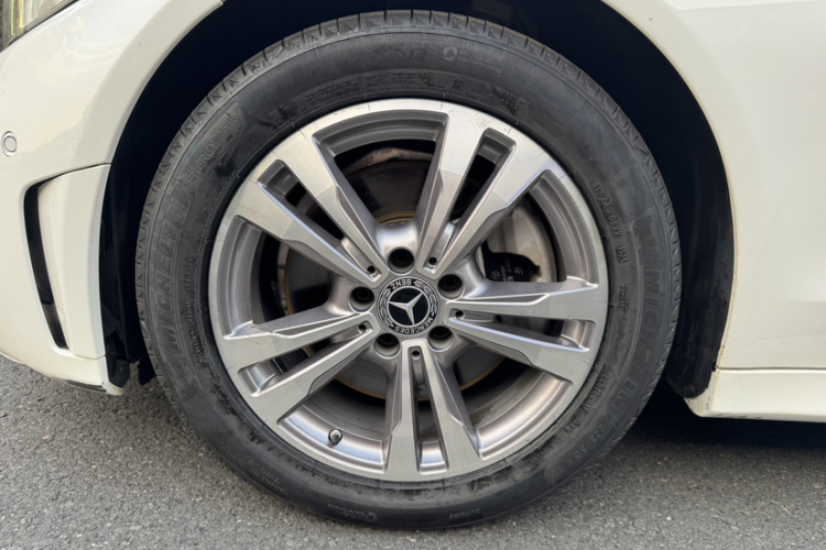 奔驰C级 2021款 C 200 L 时尚型运动版局部细节9003