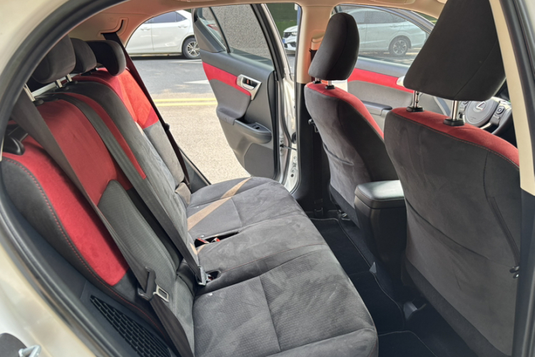 雷克萨斯CT 2020款 CT200h 精英版 单色中控内饰7010