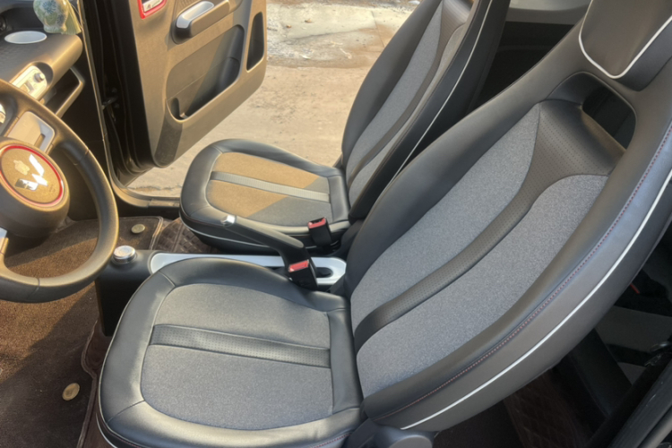 五菱汽车 宏光MINIEV 2022款 GAMEBOY 300km 玩咖款 磷酸铁锂局部细节19