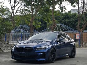 宝马1系 2021款 120i M运动曜夜版