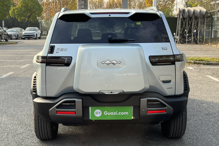 方程豹 钛3 2025款 501KM 后驱智驾Max版车身外观6006