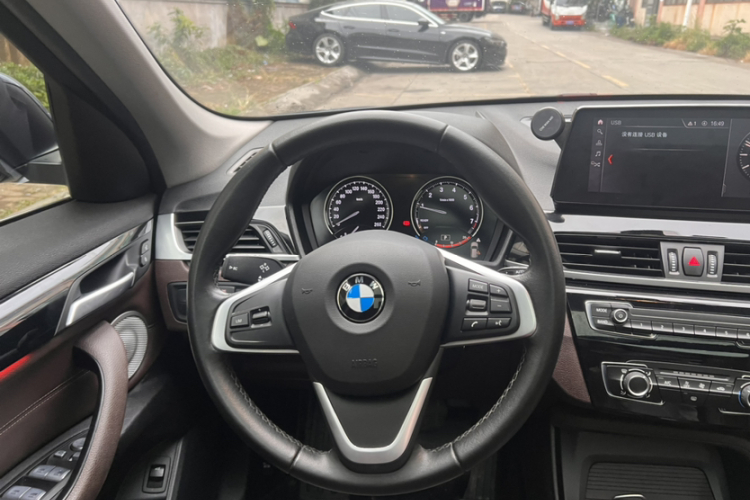 宝马X1 2021款 改款 sDrive20Li 时尚型局部细节13