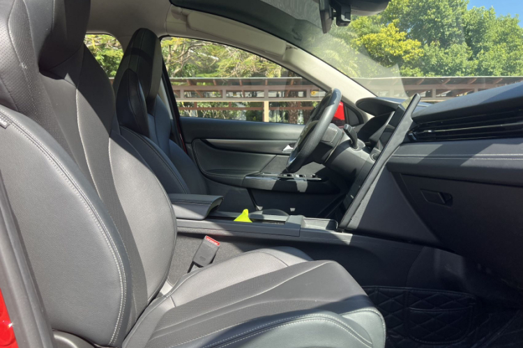 小鹏G3 2020款 520i 智享版局部细节9008