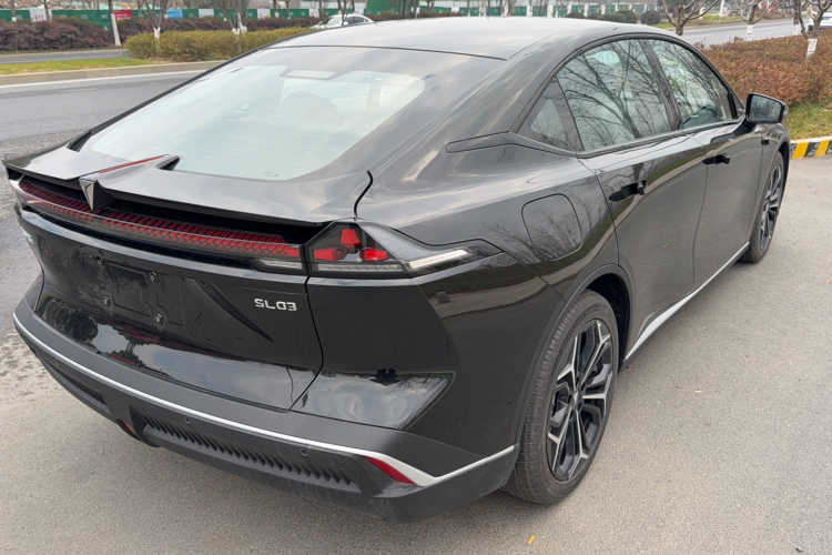 深蓝汽车 深蓝SL03 2025款 增程运动型车身外观6002