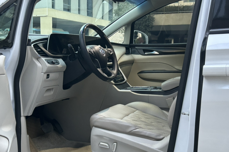 别克GL8 2023款 ES陆尊 舒适型中控内饰7005