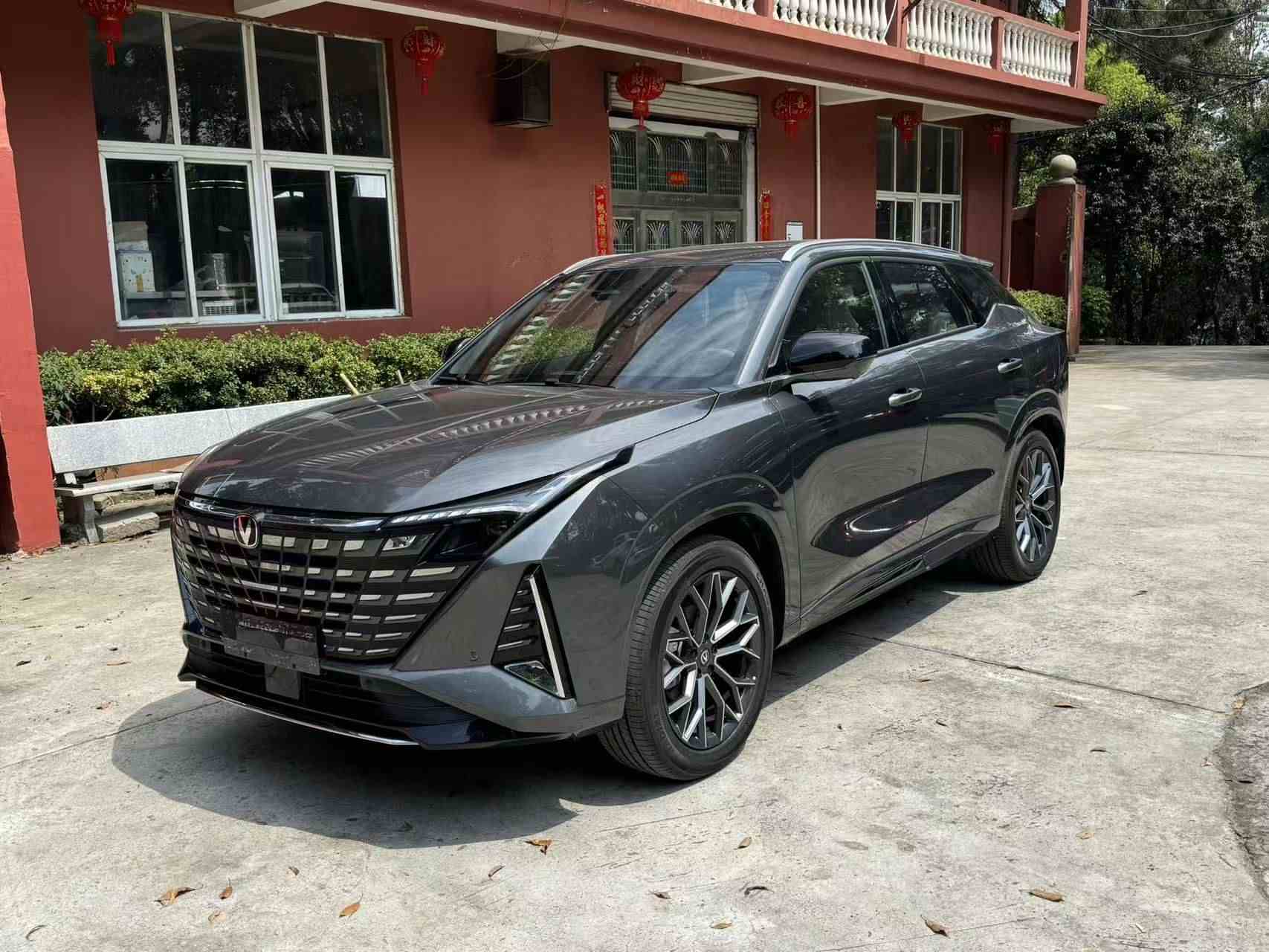 长安UNI-Z 2025款 1.5T 尊贵型(1)