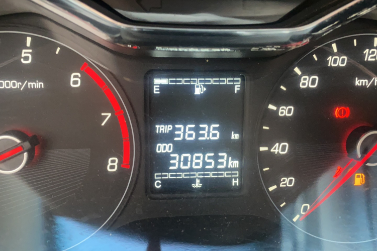 宝骏310 2016款 1.2L 手动豪华型中控内饰15