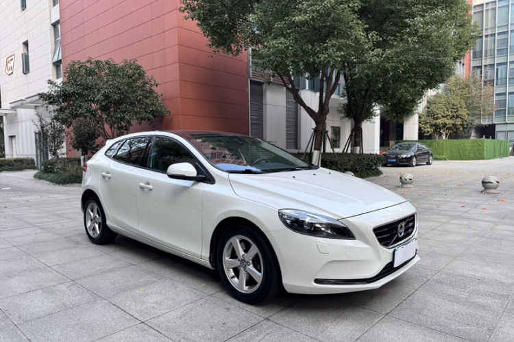 沃尔沃V40 2016款 T3 智逸版车身外观6003