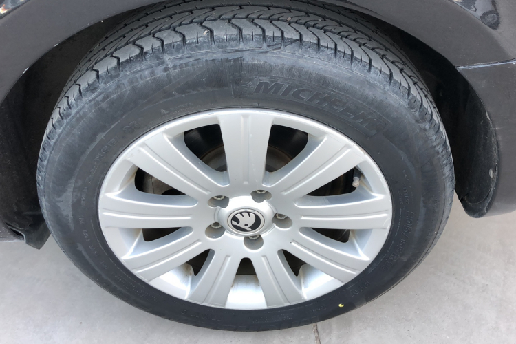 斯柯达 速派 2013款 1.4TSI 手动绅仕版局部细节9005