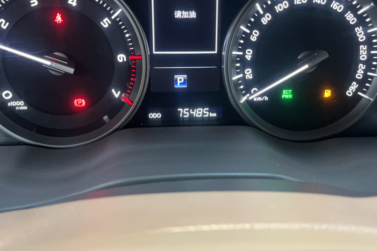 丰田 兰德酷路泽（平行进口）中控内饰15