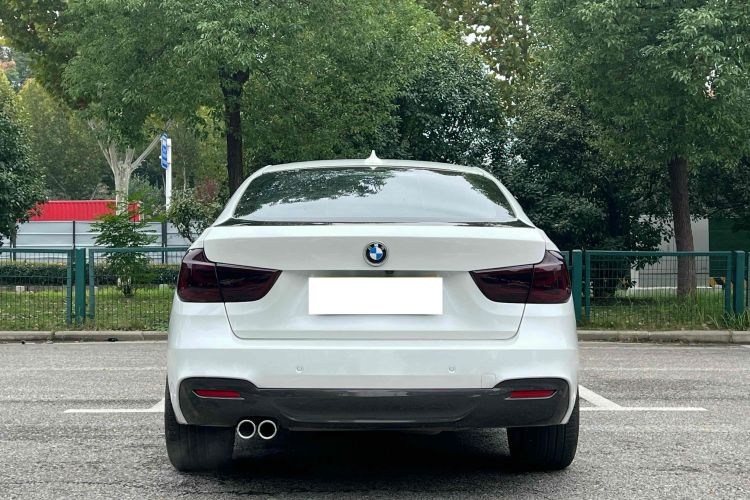 宝马3系GT 2020款 320i M运动套装车身外观6001