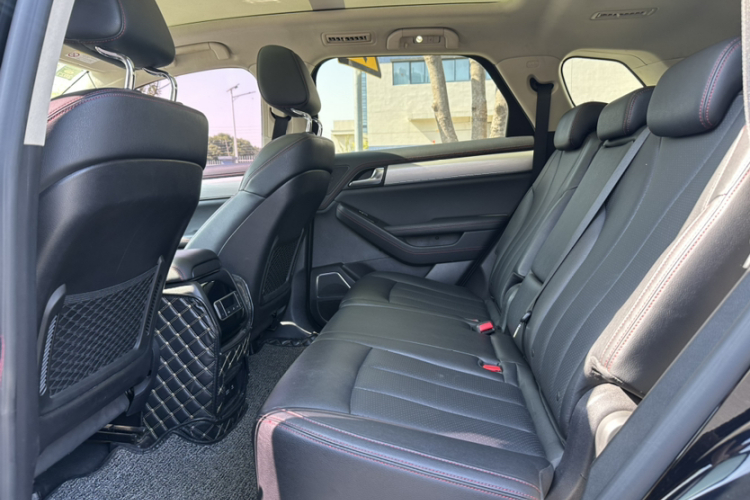 比亚迪 唐新能源 2018款 DM 2.0T 全时四驱智联创享型 7座 国V中控内饰7001