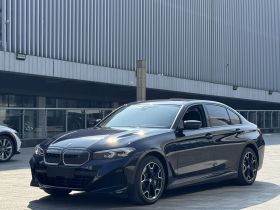 宝马i3 2023款 eDrive 40 L 曜夜套装