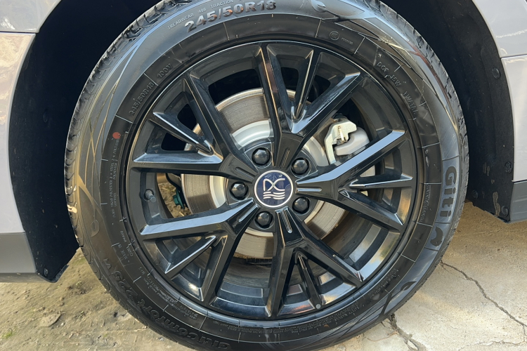 比亚迪 汉 2025款 DM-i 125KM精英型车身外观6008