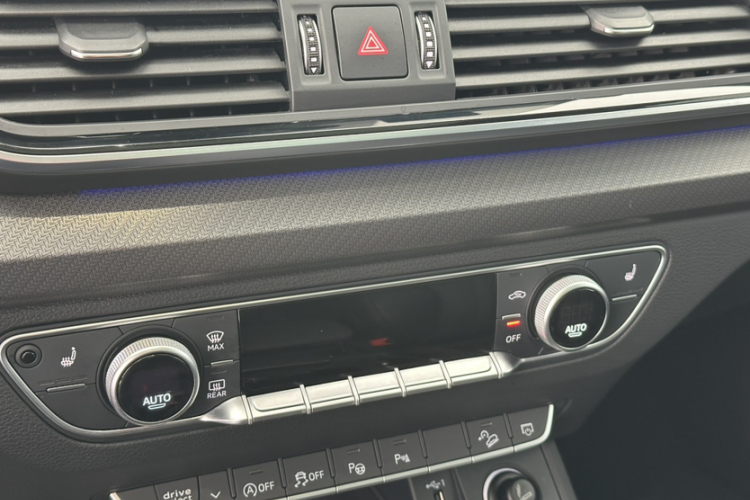 奥迪Q5L 2022款 改款 45T 豪华动感型局部细节9009