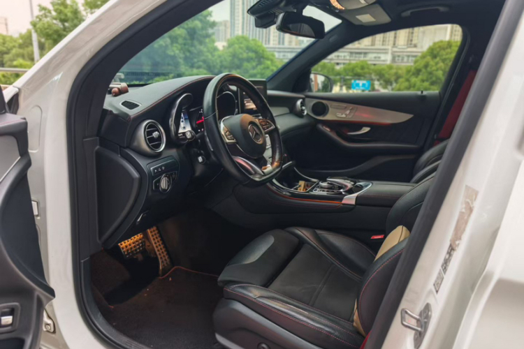 奔驰GLC轿跑 AMG 2017款 AMG GLC 43 4MATIC 轿跑SUV中控内饰7002