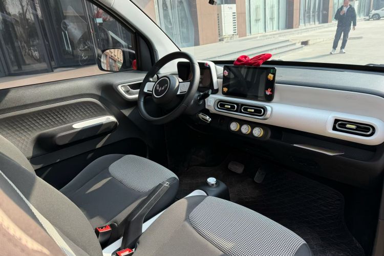 五菱汽车 宏光MINIEV 2024款 第三代 215km 进阶版中控内饰7004