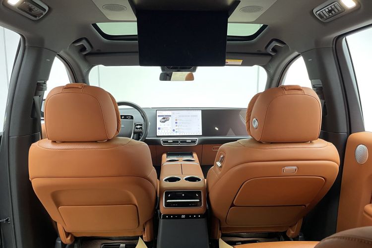 理想汽车 理想L9 2022款 Max中控内饰7008