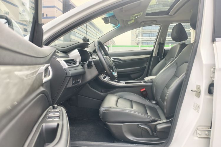 吉利汽车 帝豪 2019款 领军版 1.5L CVT向上亚运版 国VI中控内饰7001