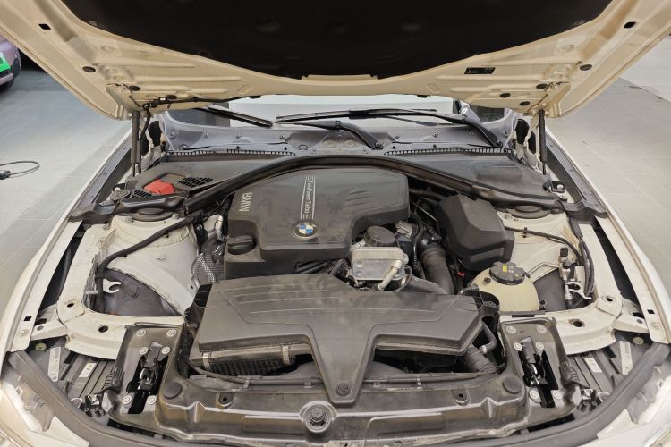 宝马3系 2015款 320Li 超悦版豪华设计套装局部细节24