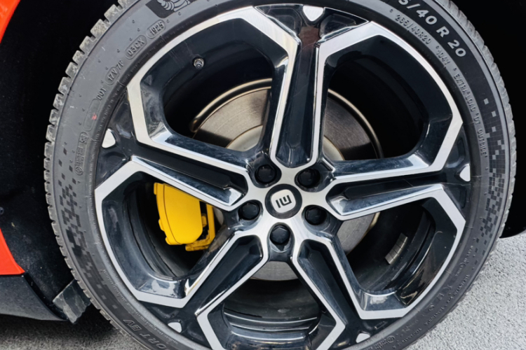 小米汽车 小米SU7 2024款 四驱超长续航高阶智驾Max版局部细节9004