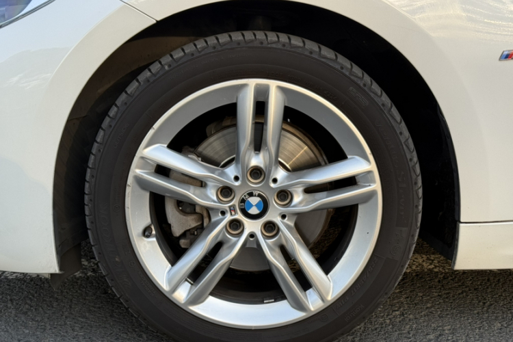 宝马1系 2019款 118i M运动套装车身外观6002