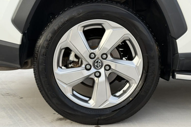 丰田 RAV4荣放 2020款 双擎  2.5L E-CVT两驱精英版车身外观6009