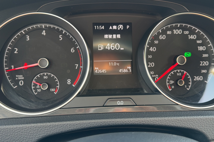 大众 高尔夫 2020款 200TSI DSG舒适进取版中控内饰15