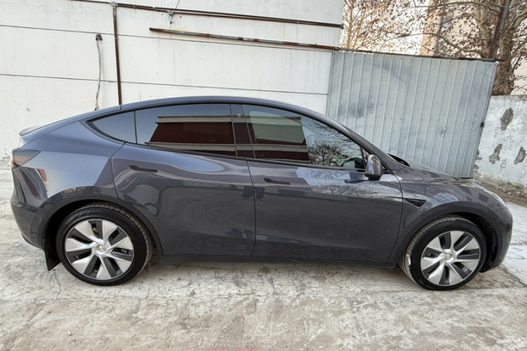 特斯拉 Model Y 2022款 改款 后轮驱动版车身外观6005