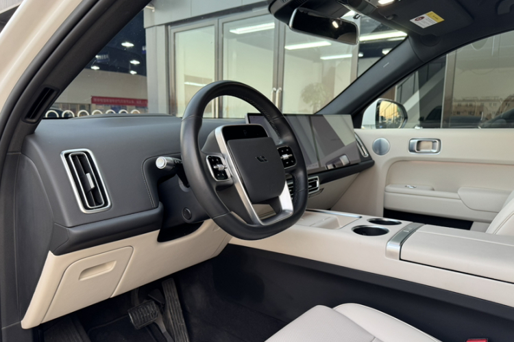 理想汽车 理想L7 2023款 Pro中控内饰7002