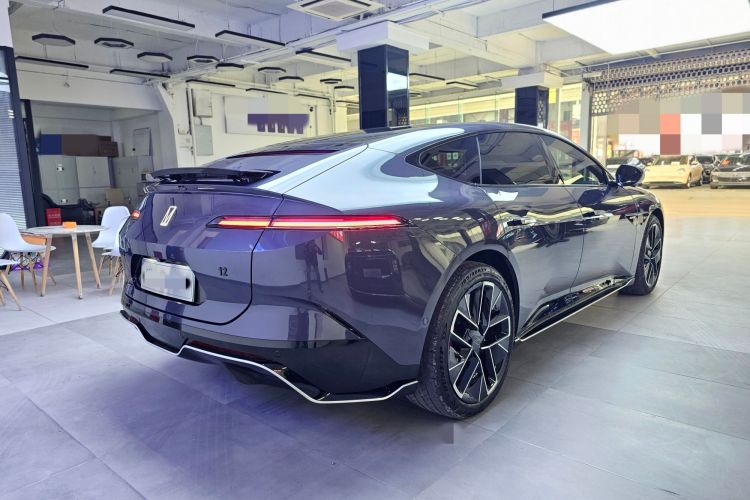 阿维塔12 2023款 650 三激光四驱性能版车身外观6007