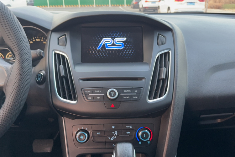 福特 福克斯 2015款 两厢 1.6L 自动舒适型中控内饰7007