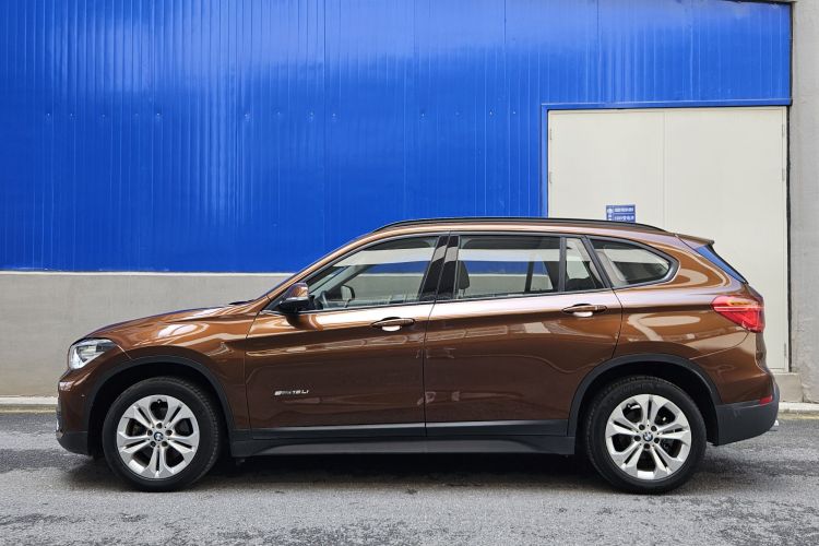 宝马X1 2016款 sDrive18Li 尊享型车身外观6005