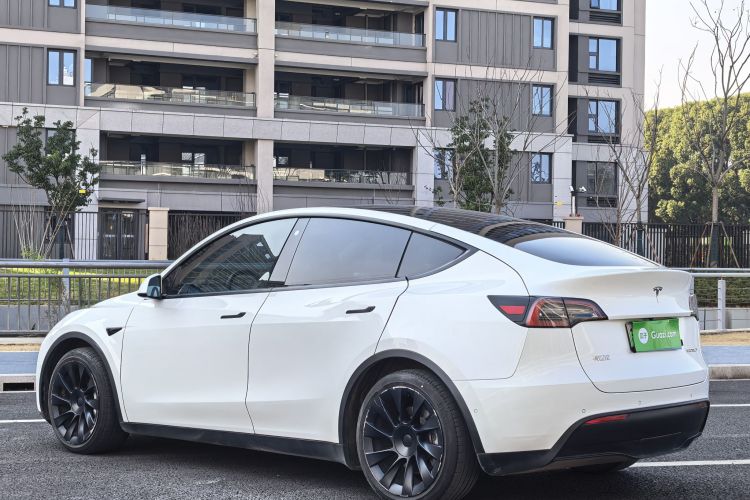 特斯拉 Model Y 2022款 长续航全轮驱动版车身外观6005