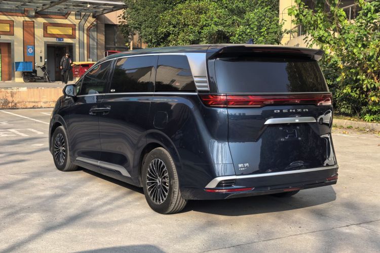 腾势D9 2022款 DM-i 1040 尊贵型车身外观6004