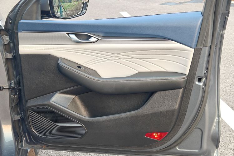 吉利汽车 星瑞 2021款 改款 2.0TD 尊贵型中控内饰7008