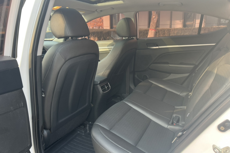 现代 领动 2020款 1.5L CVT智炫·精英型中控内饰7001