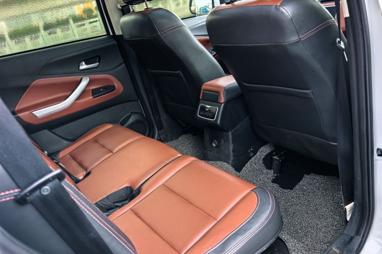 北汽幻速S3 2016款 S3L 1.5L 手动尊贵型中控内饰7006