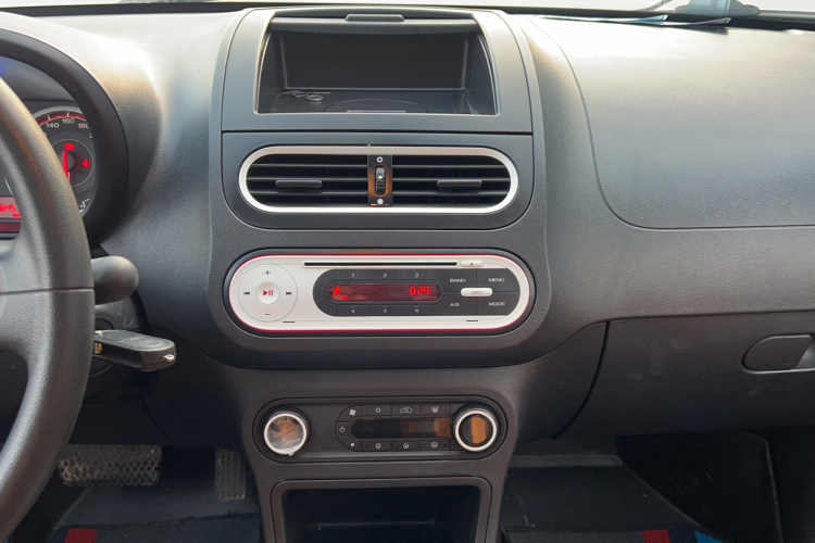 名爵3SW 2015款 1.5L AMT精英型局部细节16