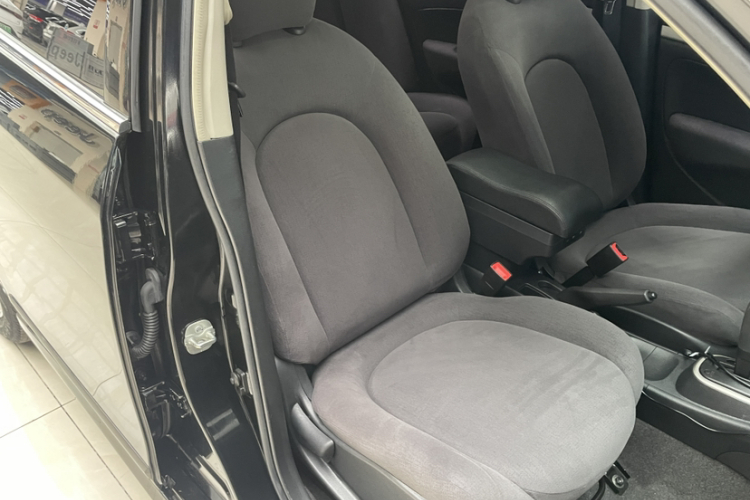 日产 轩逸 2016款 经典 1.6XE 自动领先版局部细节41