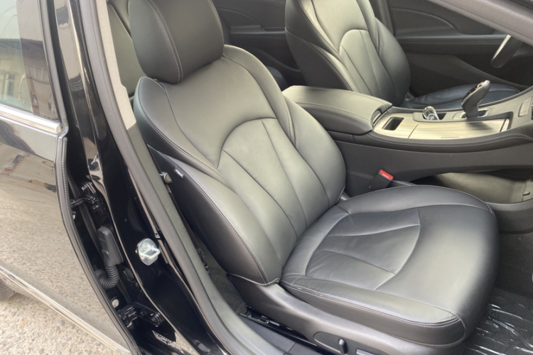 别克 君越 2022款 552T 豪华型局部细节41