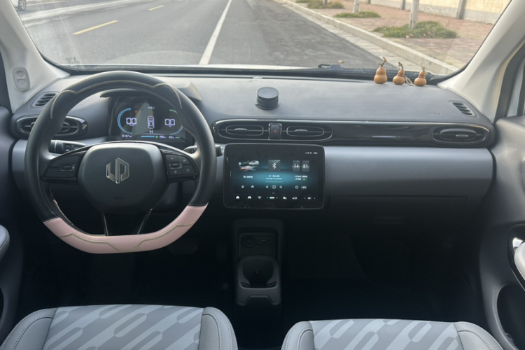 零跑汽车 零跑T03 2024款 200轻享版中控内饰7001