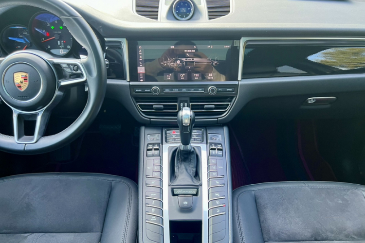 保时捷 2018款 Macan 2.0T中控内饰7003