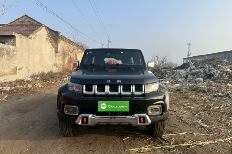 北京越野 北京BJ40 2019款 2.3T 自动四驱城市猎人版旗舰型 国VI车身外观6002